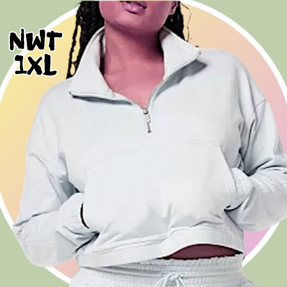 NWT 1X Crop Sweatshirt w Kangaroo Pocket & Small Zip Pocket on Sleeve Lt. Mint